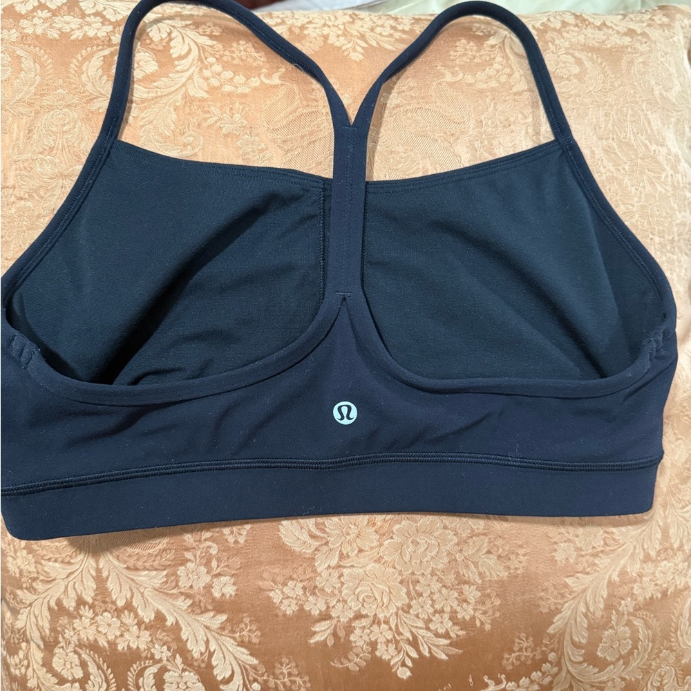 lululemon Black Sports Bra Moisture-Wicking Medium Support